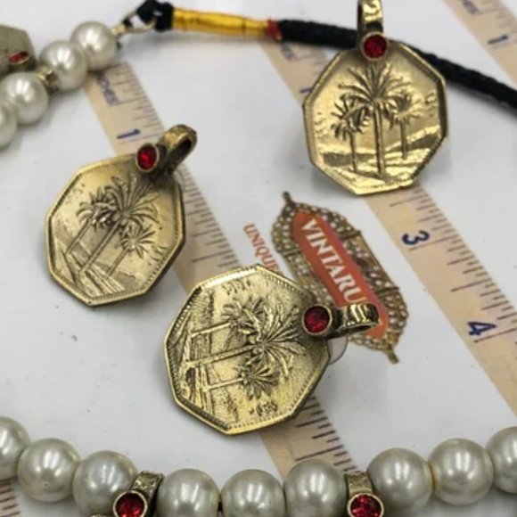 Vintage Coins and Pearls Beads Jewelry Set, Coins Necklace With Earrings - Picture 3 of 5